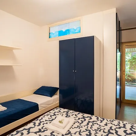 דירה Guesthost - Modern Escape With Pool & Sunny Terrace סנרמו