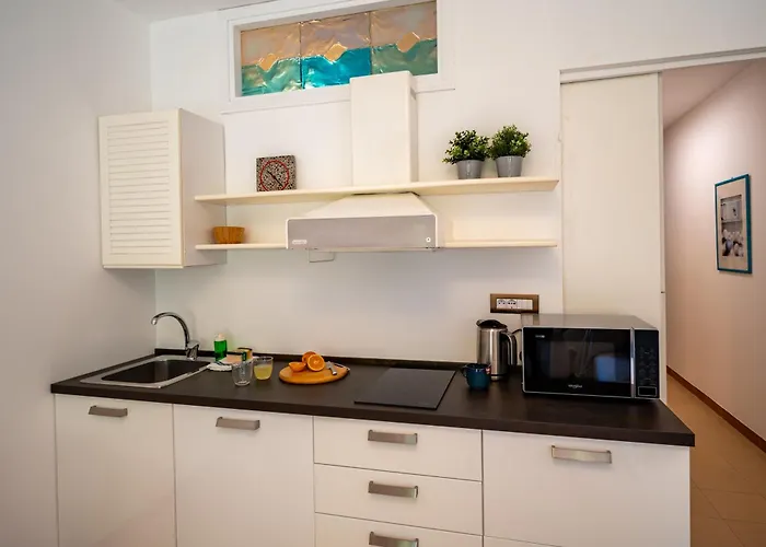 Guesthost - Modern Escape With Pool & Sunny Terrace * Sanremo