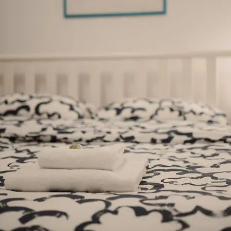 Guesthost - Modern Escape With Pool & Sunny Terrace San Remo